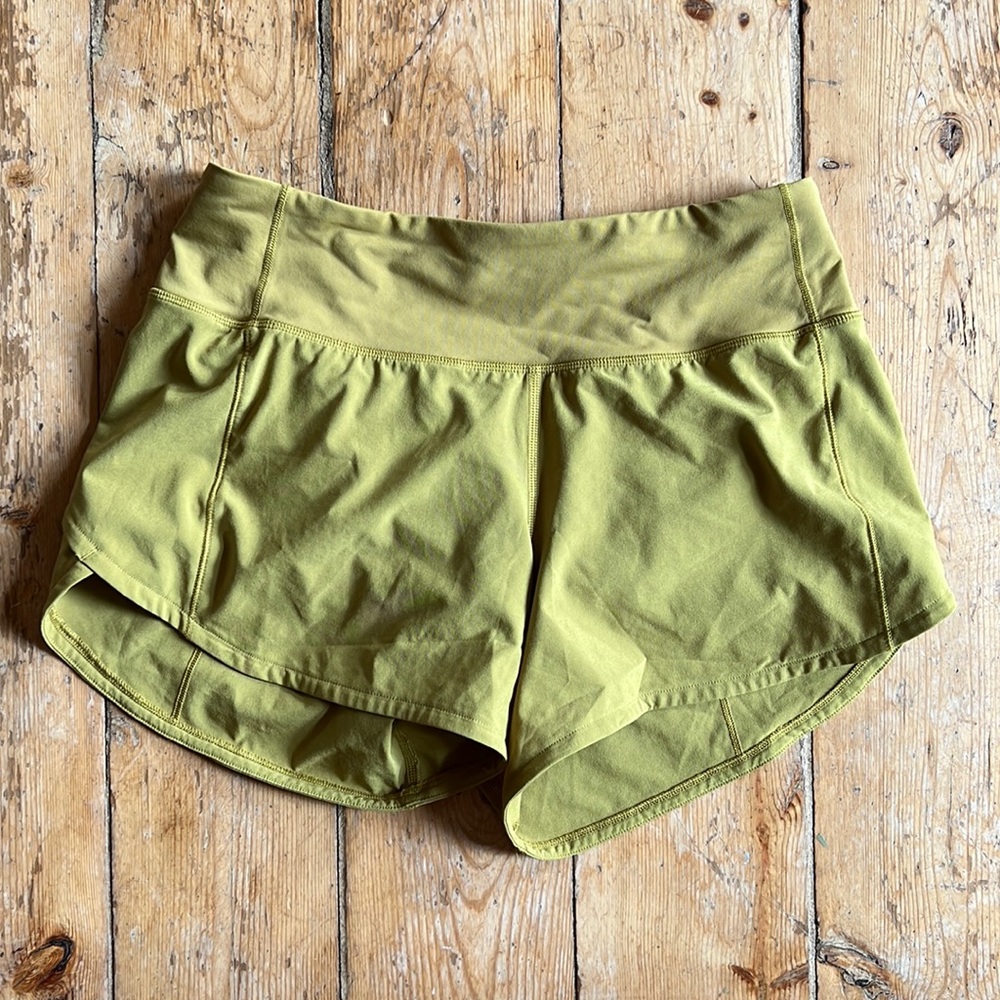 Lululemon Mid rise Speed Up short 4in sz 4